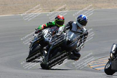 media/Apr-09-2023-SoCal Trackdays (Sun) [[333f347954]]/Turn 10 (115pm)/